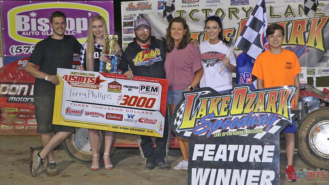 Phillips triumphs at Lake Ozark Speedway