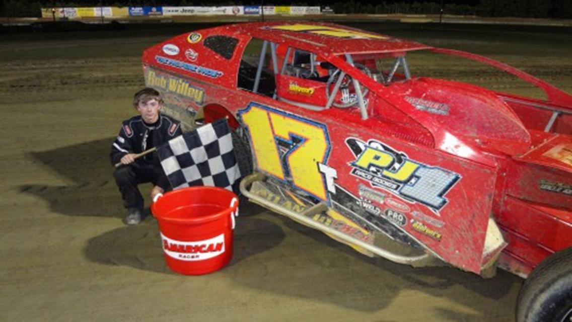 TRENT WILLEY SCORES FIRST WIN OF SEASON IN AC DELCO MODS