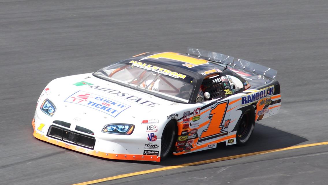 Hallstrom Learns Throughout American Canadian Tour Debut at Thunder Road