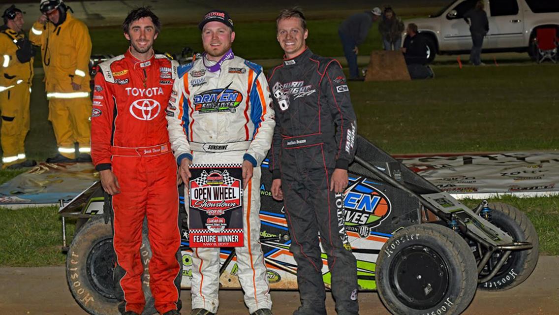 Courtney charges to POWRi Midget victory at Lucas Oil Speedway