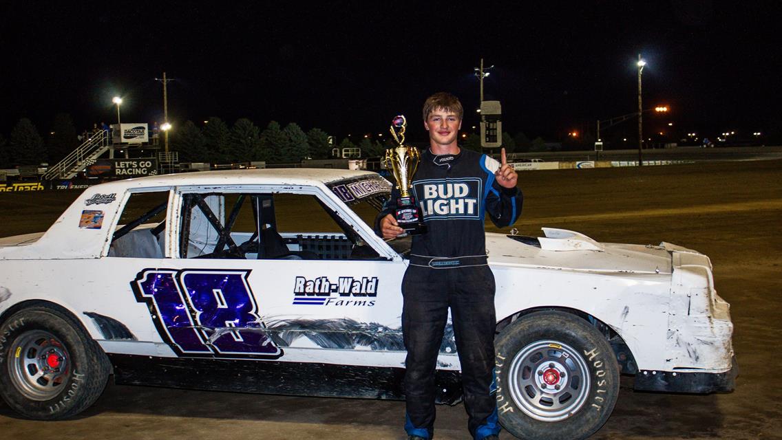 MICHAELSOHN GOES BACK TO BACK IN MANDAN