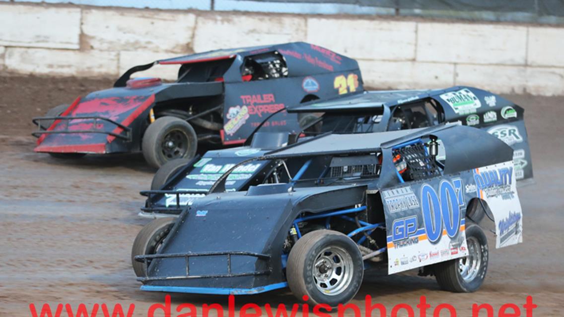 SCHEFFLER SAILS TO CAUTION FREE, OUTAGAMIE OPENER LATE MODEL WIN