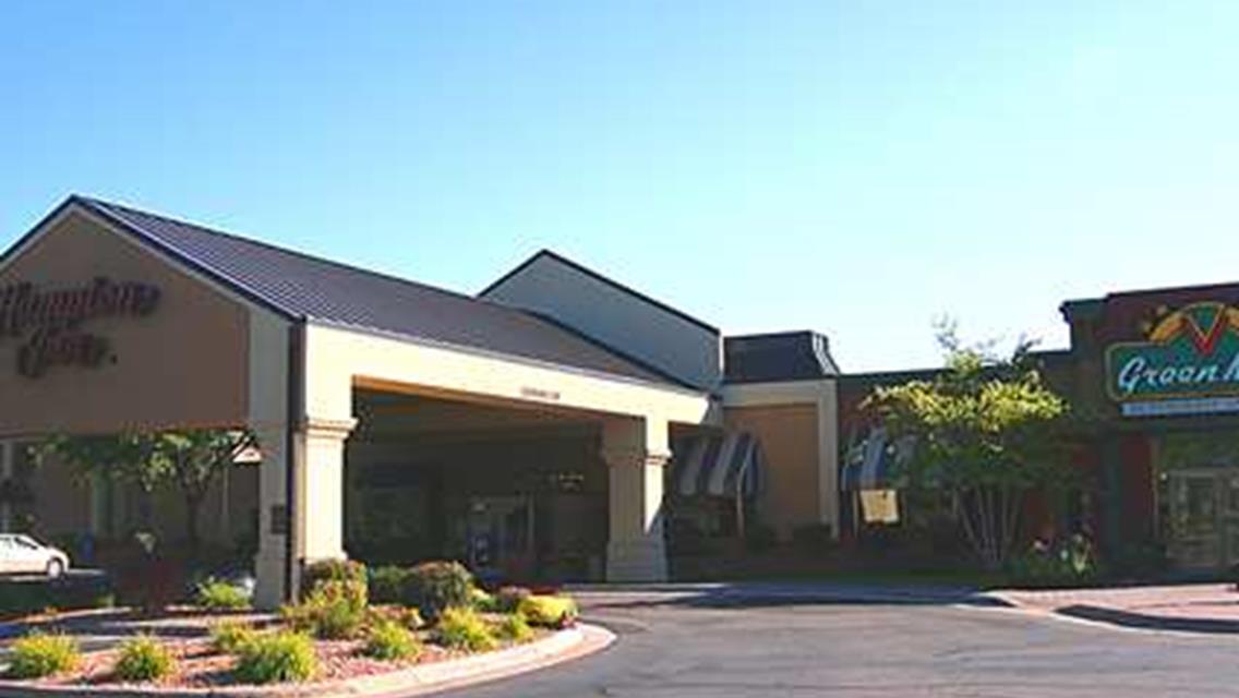 Welcome to the Hampton Inn located in Shoreview, MN.