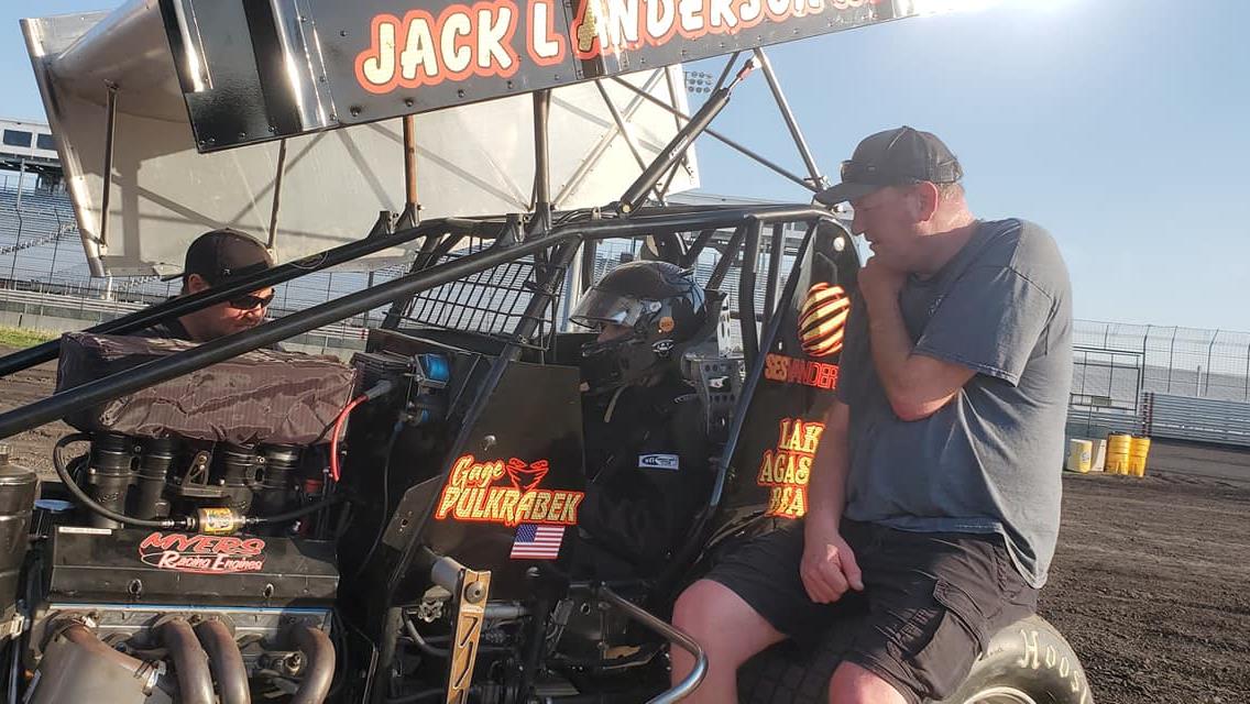 Turning laps at Knoxville Raceway