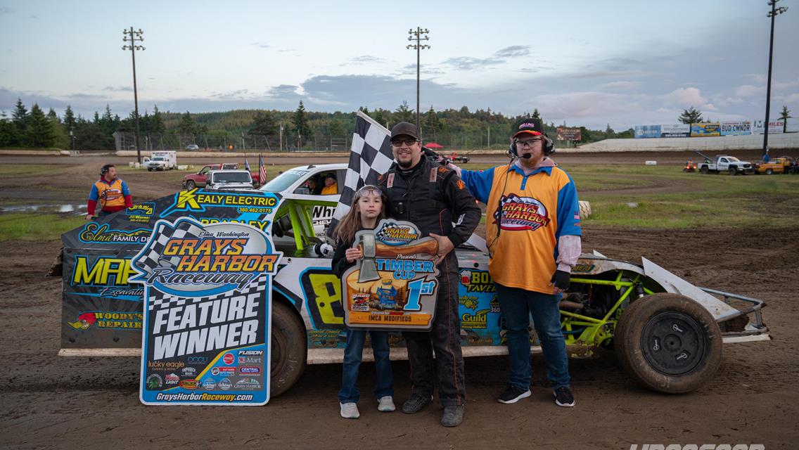Brenton Schnitzer Victorious at the Timber Cup in the IMCA Modifieds