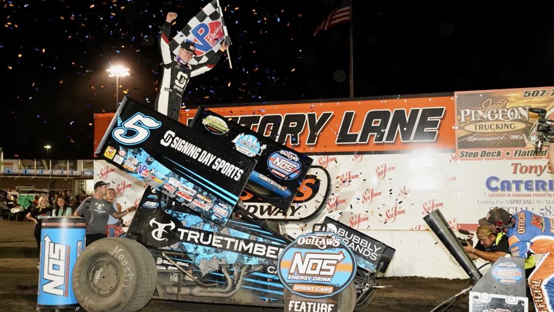 Bayston Battles for World of Outlaws Win During Ace Ready Mix/Myrl &amp; Roy’s Presents the World of Outlaws Feature at Huset’s Speedway
