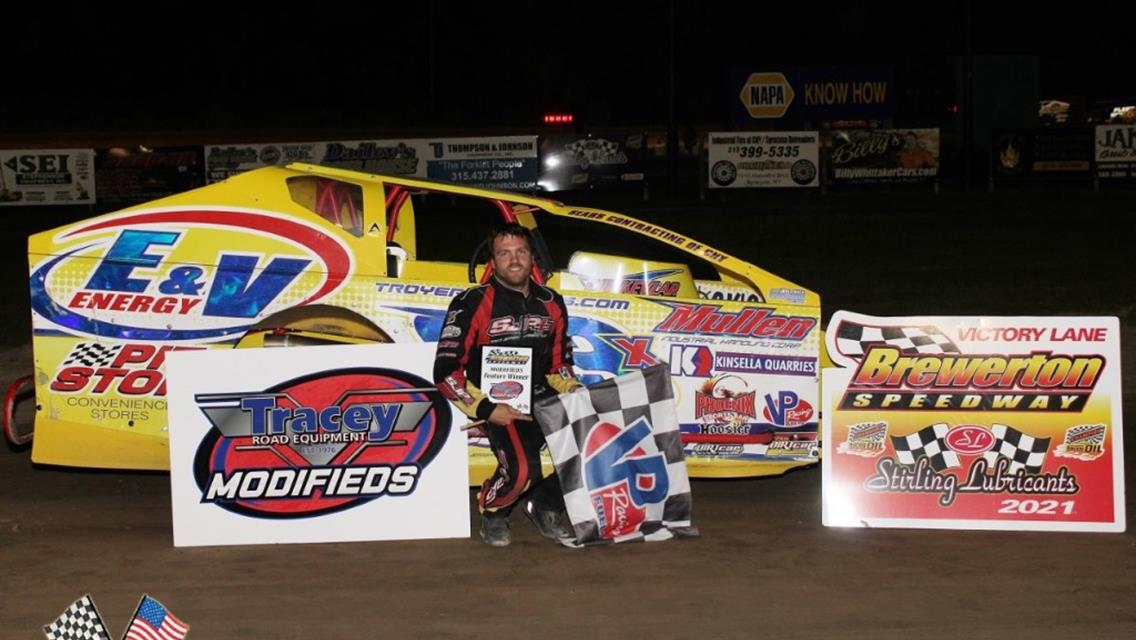 Tim Sears Jr. Wins Close and Exciting Brewerton Speedway Modified Feature