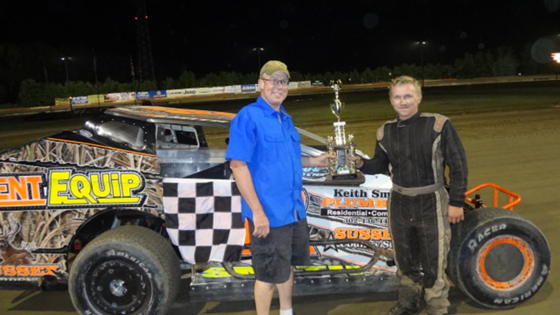 MATT SMITH LEADS FLAG TO FLAG FOR 1ST CAREER WIN IN AC DELCO SPORTSMAN