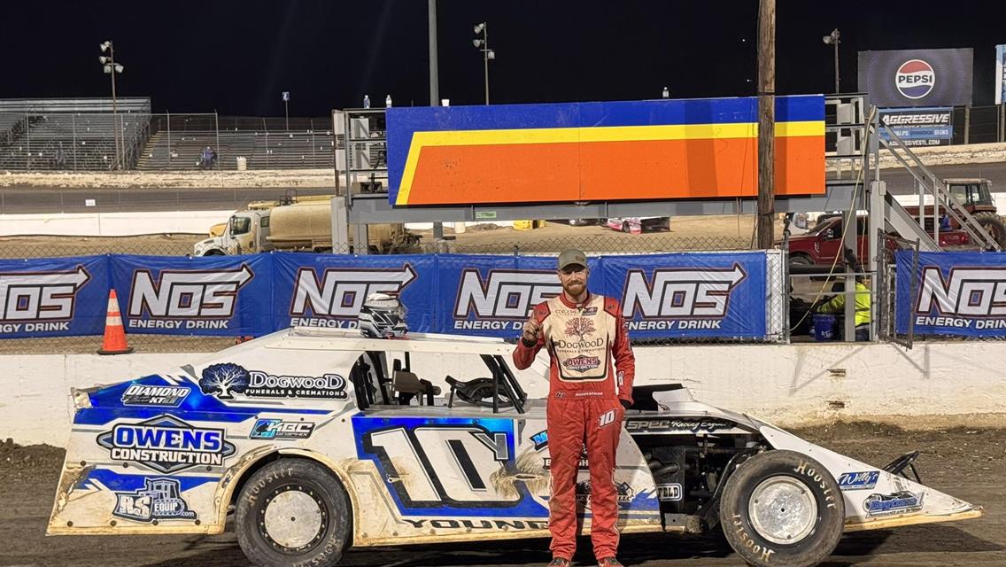 Trent Young sweeps DIRTcar BNM Auto Body UMP Modified action at I-55 Federated Auto Parts Raceway Park!