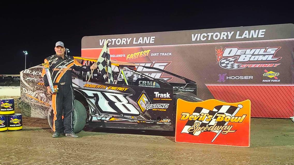 Quenneville impresses in second win of ‘24; Layn and Denis grab open-wheel wins, Hanson and Brownell conquer little track