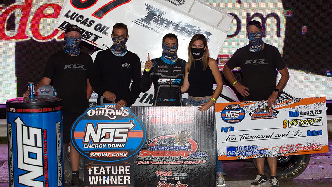 Kyle Larson Steals Outlaws victory at River Cities