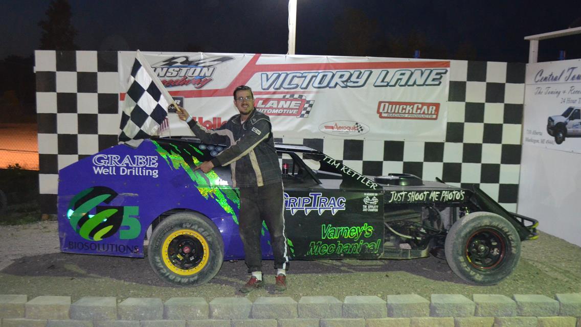 Sternberg Best’s Field in 55-lap Kenny Blondel Street Stock Memorial at Winston