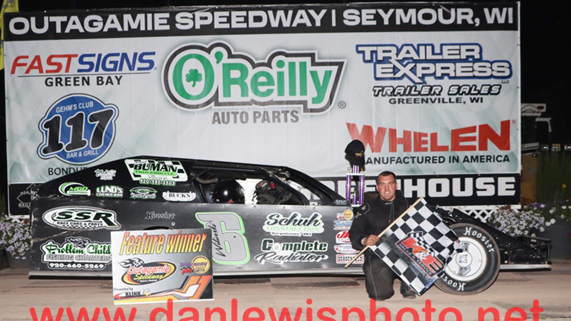 MIKE MULLEN DOUBLES UP ON OUTAGAMIE LATE MODEL, STOCK WINS