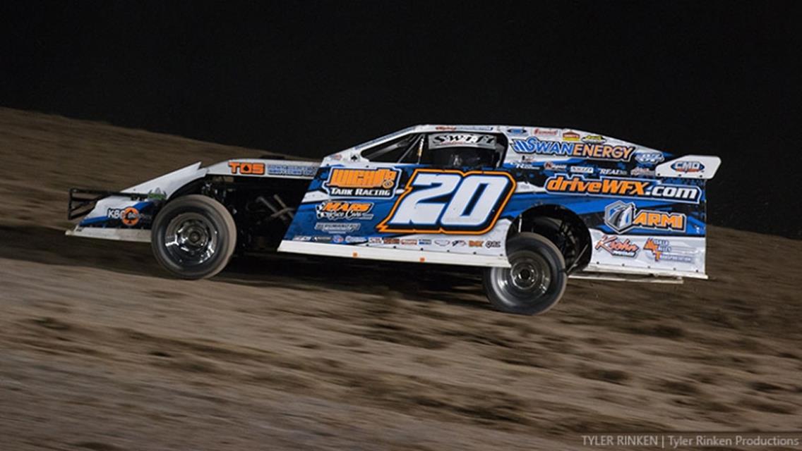 Rodney Sanders lands in Elk City victory lane