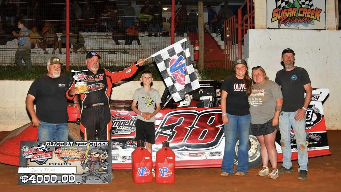 Oliver goes flag to flag for his 2nd Topless Outlaw win.