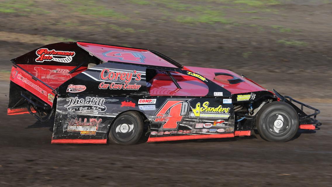 Rob VanMil races to modified victory at Buffalo River
