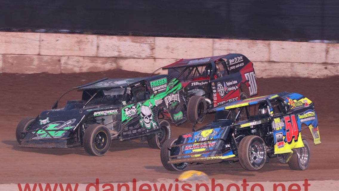 An Outstanding Opening Night at Outagamie Speedway