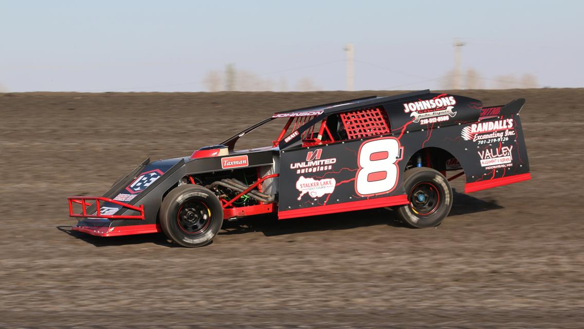 A sign of summer: Red River Valley Speedway hosts pre-season practice