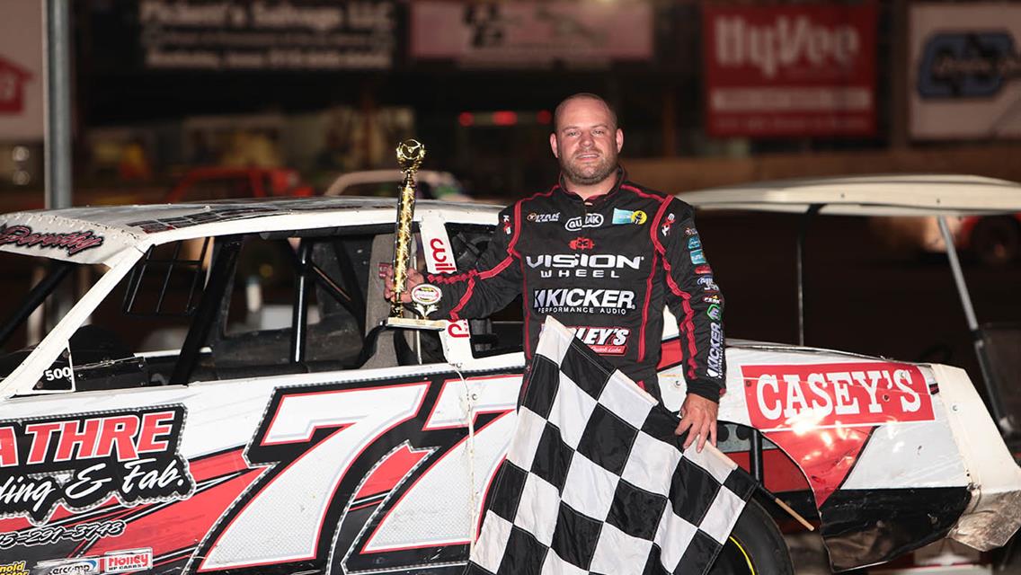 Devin Smith takes Hawkeye Challenge, Nagle gets first win in Modifieds
