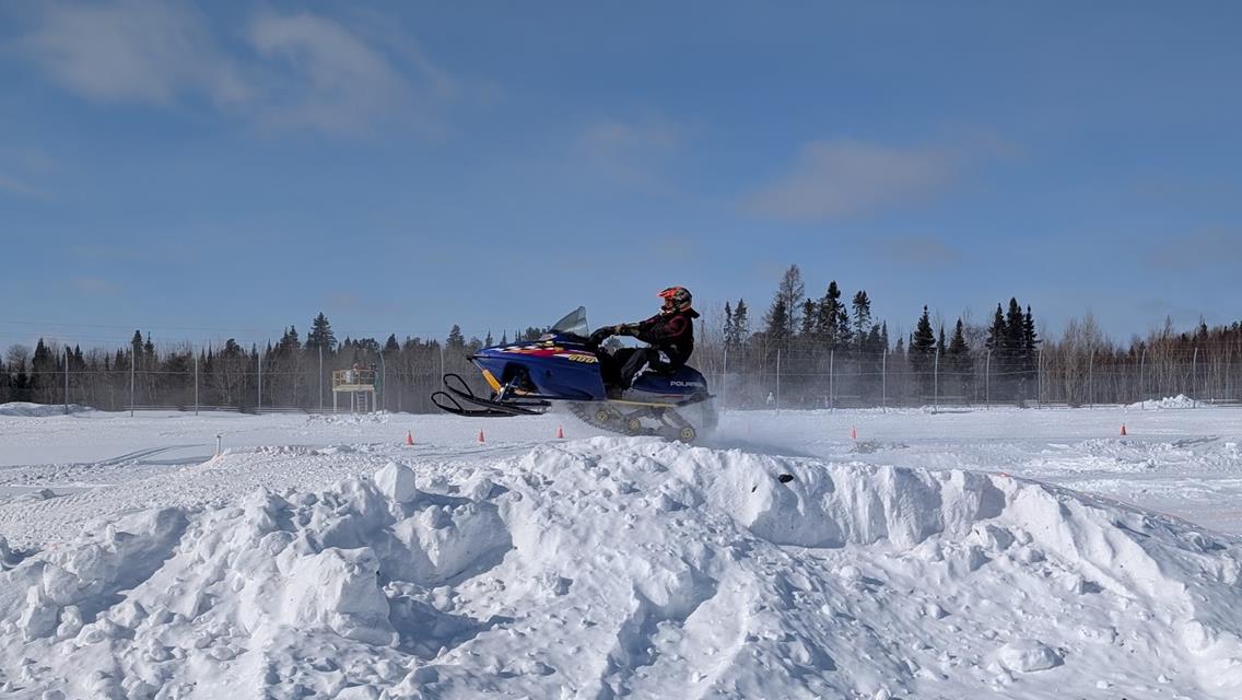 MacDonald Claims Enduro, Rookie Gagnon Takes Twins Win, Love Dominates SnoX