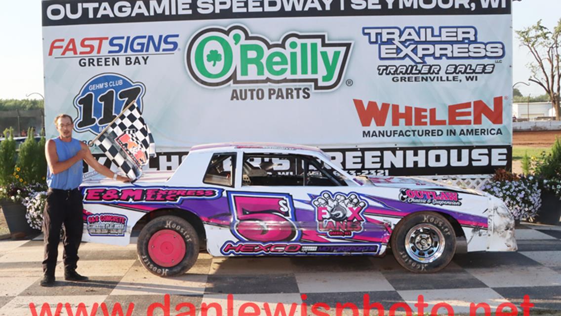 Schmidt, Woods, Stedjee, Vanderloop, Van Straten, and Kaufert Nab Independence Day Checkers