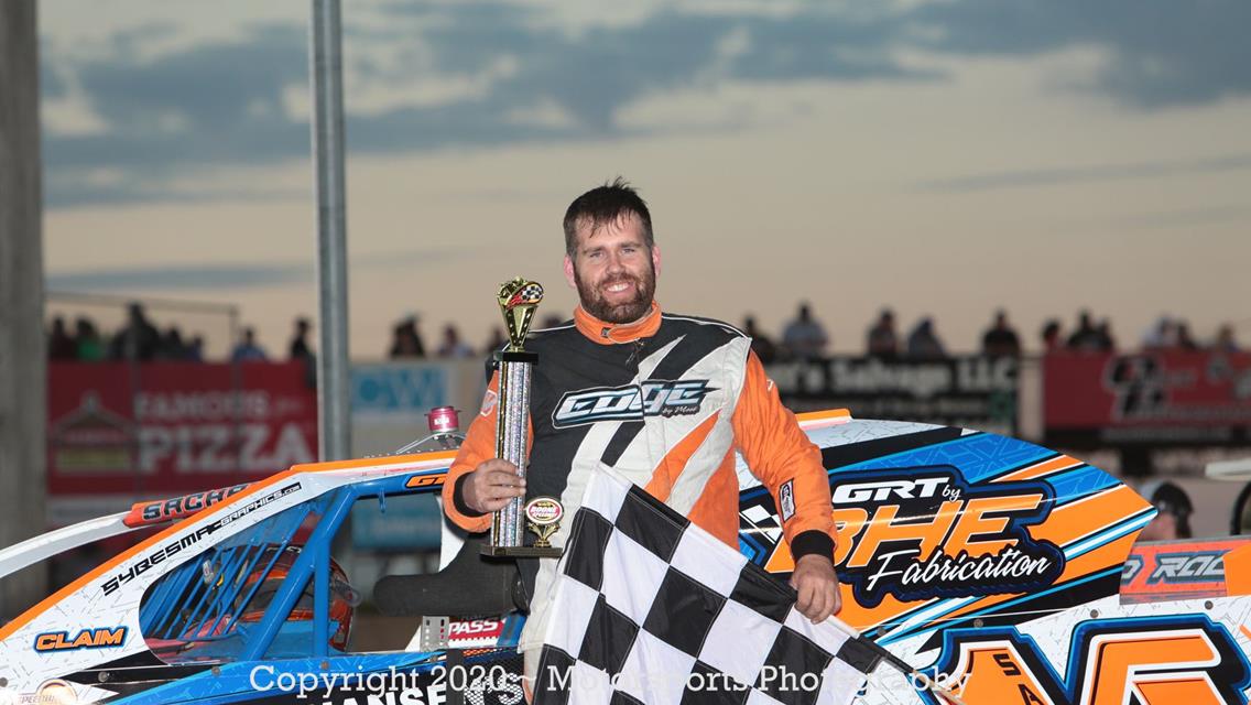 Nelson goes back-to-back in Hobby Stocks, Sauerman, Schmidt, Sachau, and Huggins also have a winning night