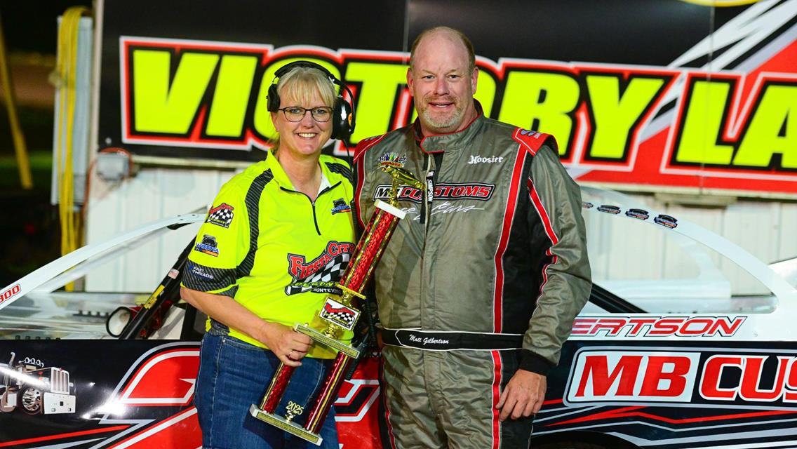 Matt Gilbertson grabs checkered flag at Fiesta City Speedway