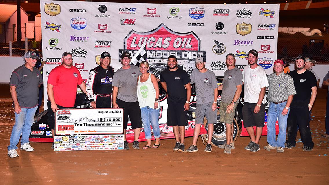 McDowell Scorches Competition, Wins at Volunteer Speedway