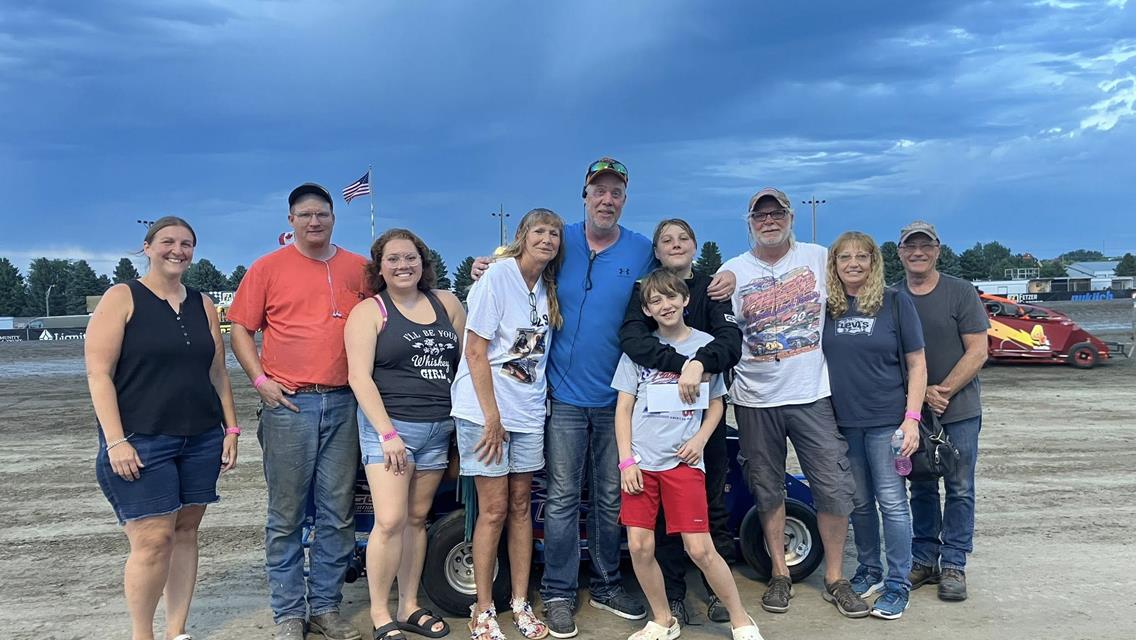 DAVENPORT HOLDS OFF HALLGREN FOR GOV CUP VICTORY
