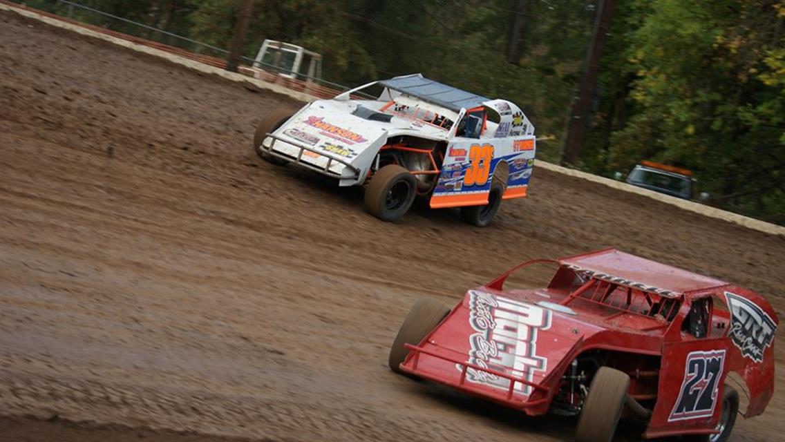 IMCA Modifieds Ready To Battle It Out At Cottage Grove In 2016