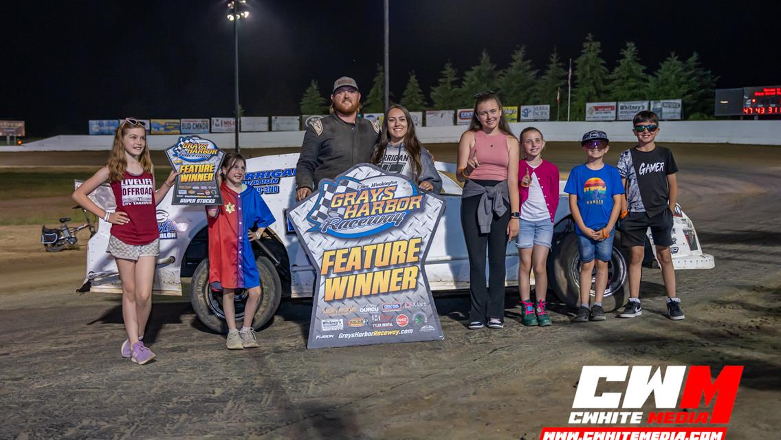 After 10 years Craig Moore back in victory lane with the Modifieds on Mid-Season Championship Night, Miller, Foster,Kerrigan, Sweatman  also victoriou