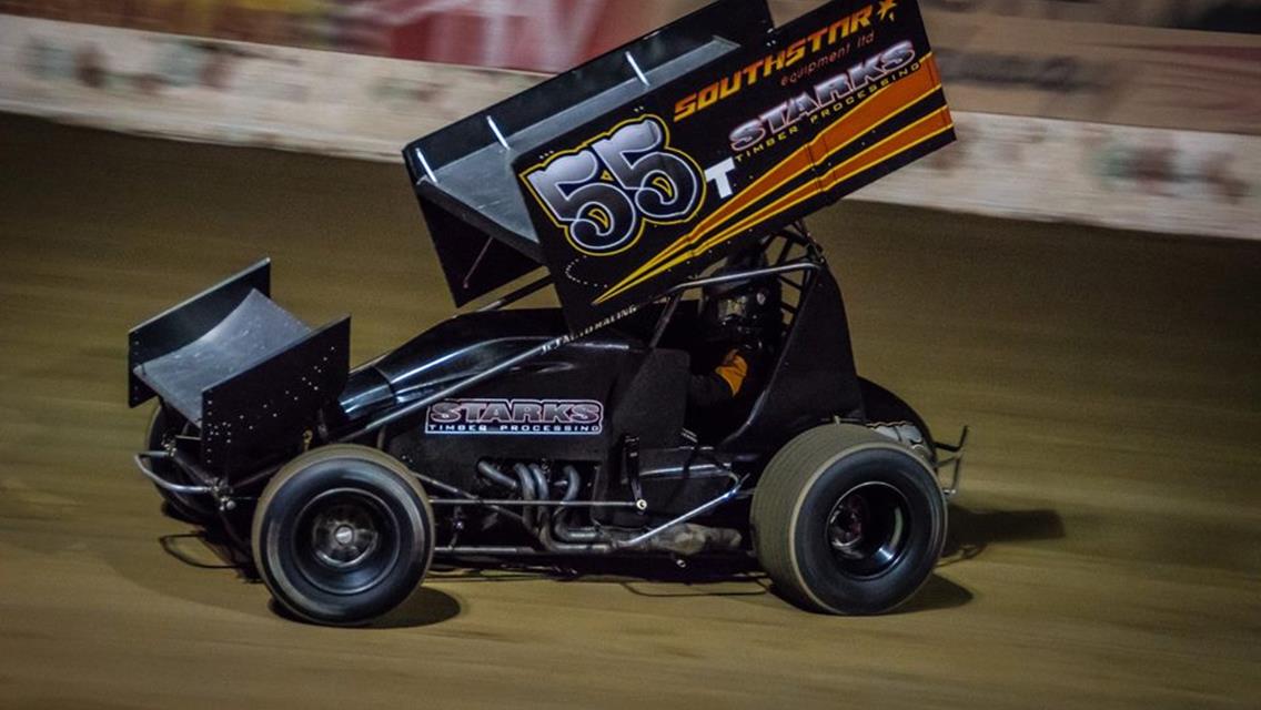 Starks Loses a Tire in Closing Laps While Leading at Grays Harbor Raceway