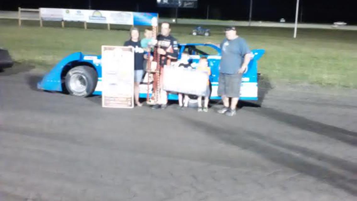 Jesse Stovall Races to Mark Lloyd Memorial Victory Lane