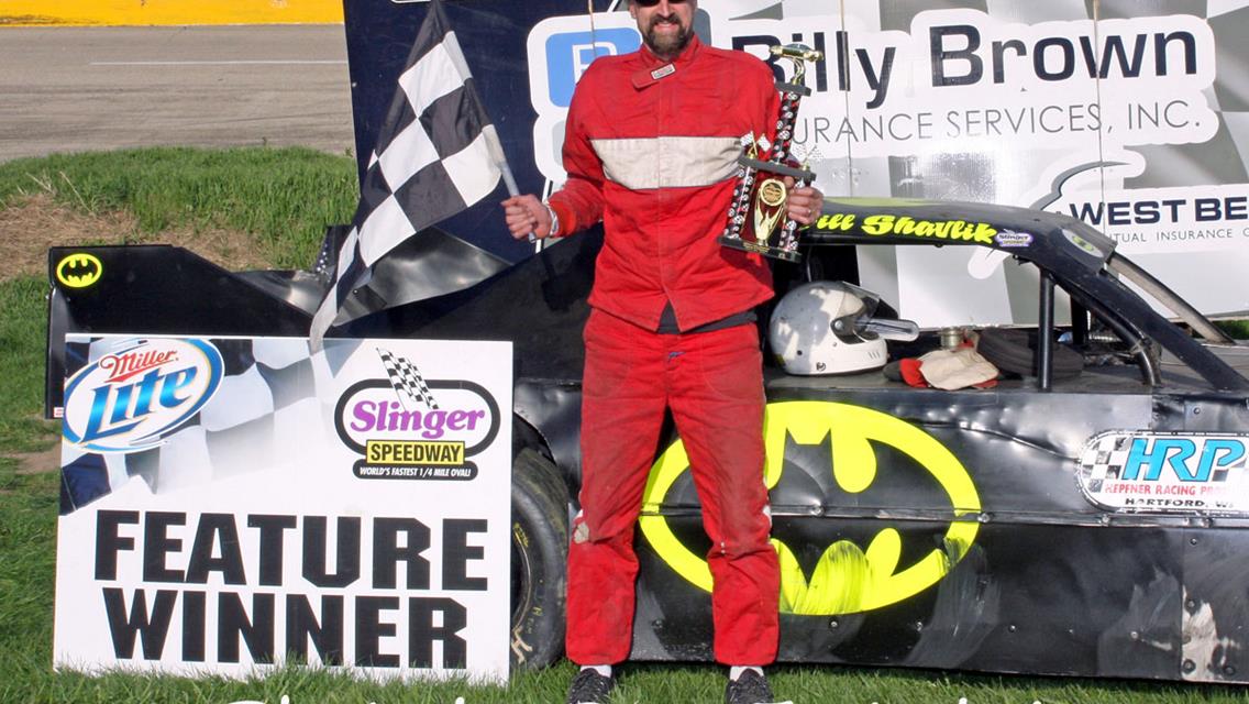 Casey Johnson Wins Big 8 Main Event to open the 2021 Season at Slinger Speedway