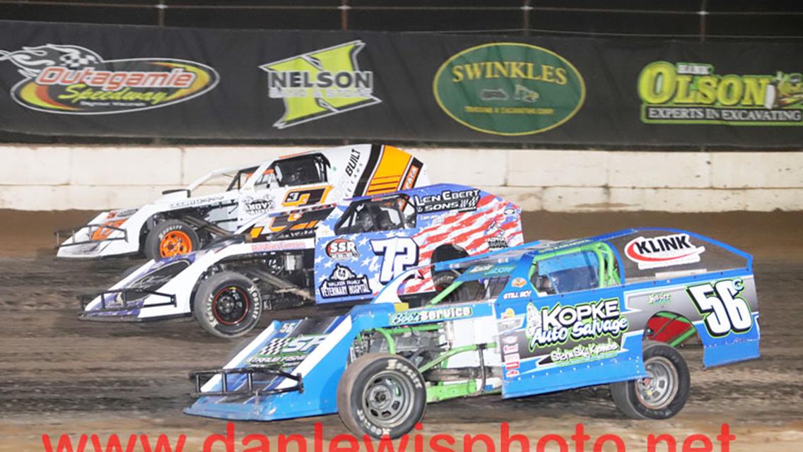 MIKE MULLEN FLIES TO OUTAGAMIE LATE MODEL WIN