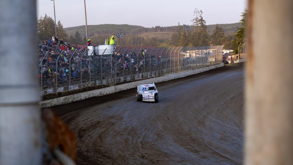 Craig Moore picks up second win of the year at Grays Harbor Raceway