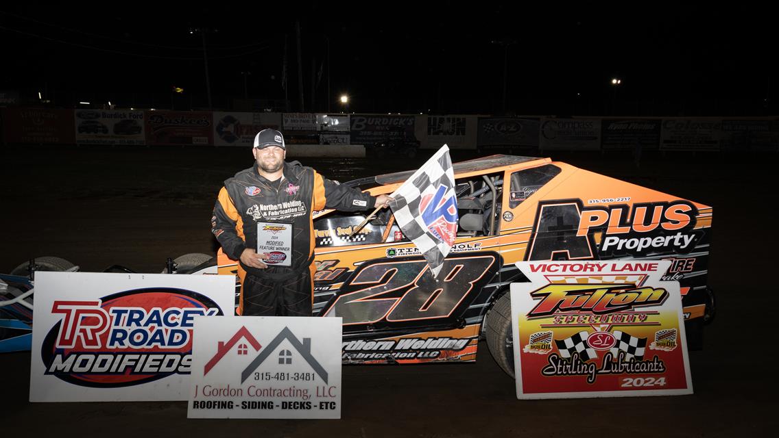 Alan Fink outlasts RDIII for First Career Tracey Road DIRTcar Modified Feature Win