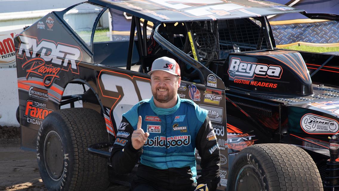 Peter Britten Powers to $1,000 SRI Performance Pole Award in Super DIRTcar Series Qualifying at Oswego