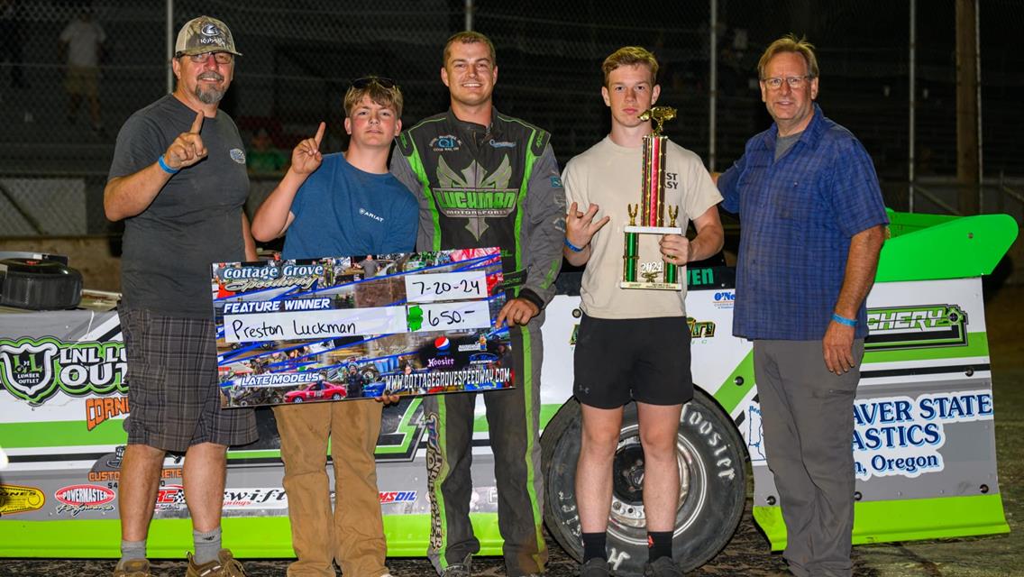 Luckman, Sanders, And Henderson Collect Trophies At Cottage Grove&#39;s Christmas In July Event