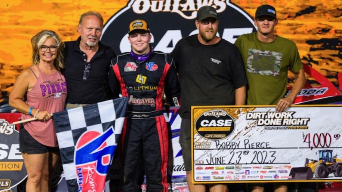 Bobby Pierce won the $4,000 World of Outlaws Case Late Model Series prelim at 81 Speedway (Wichita, Kan.) on Friday, June 23 with his Vic Hill Race Engine. (Jacy Norgaard image)