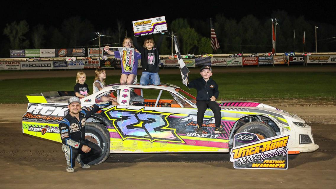 SHEPPARD TAKES THRILLING MODIFIED WIN ON TAYLOR&#39;S TRAILERS NIGHT AT UTICA-ROME