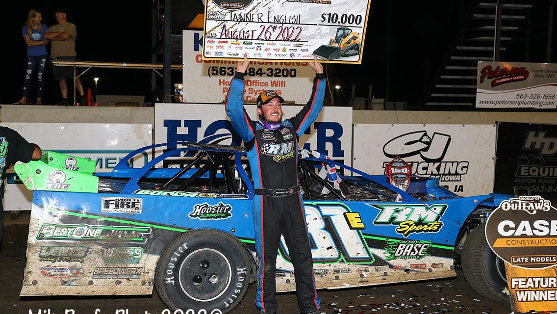 Tanner English Schools Pierce, Moran for First Career World of Outlaws Late Model Win at Davenport