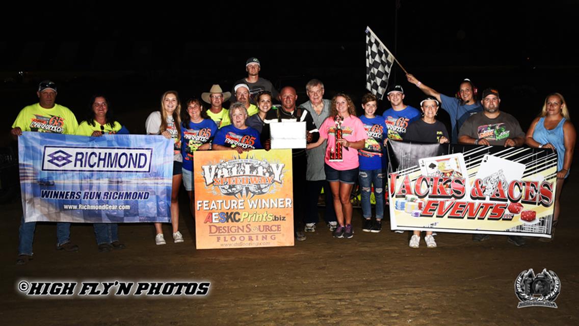 Parkinson triumphs at Valley Speedway