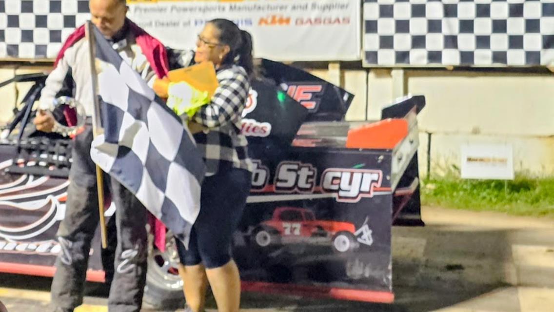 Valiquette and Vinney crowned King of the Hill