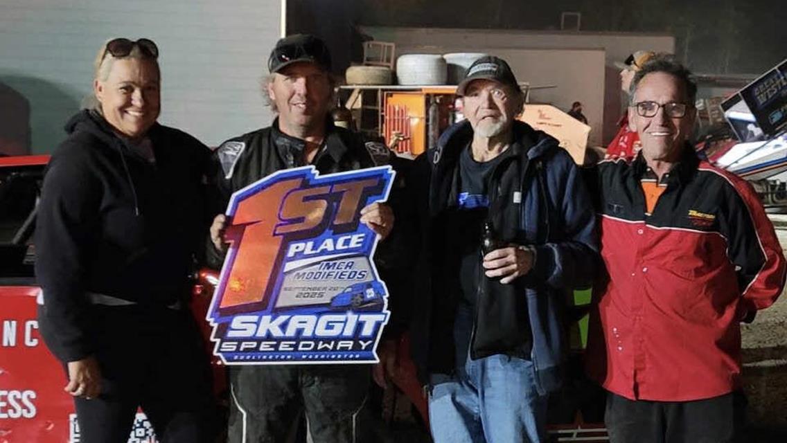 Kevin Smith picked up his first win of the season at Skagit Speedway during the track&#39;s Championship Night.