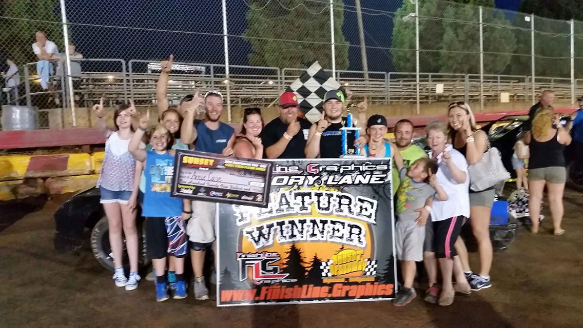 Cassell, Henry, Tardio &amp; Case Make it to the Finishline Graphics Victory Lane