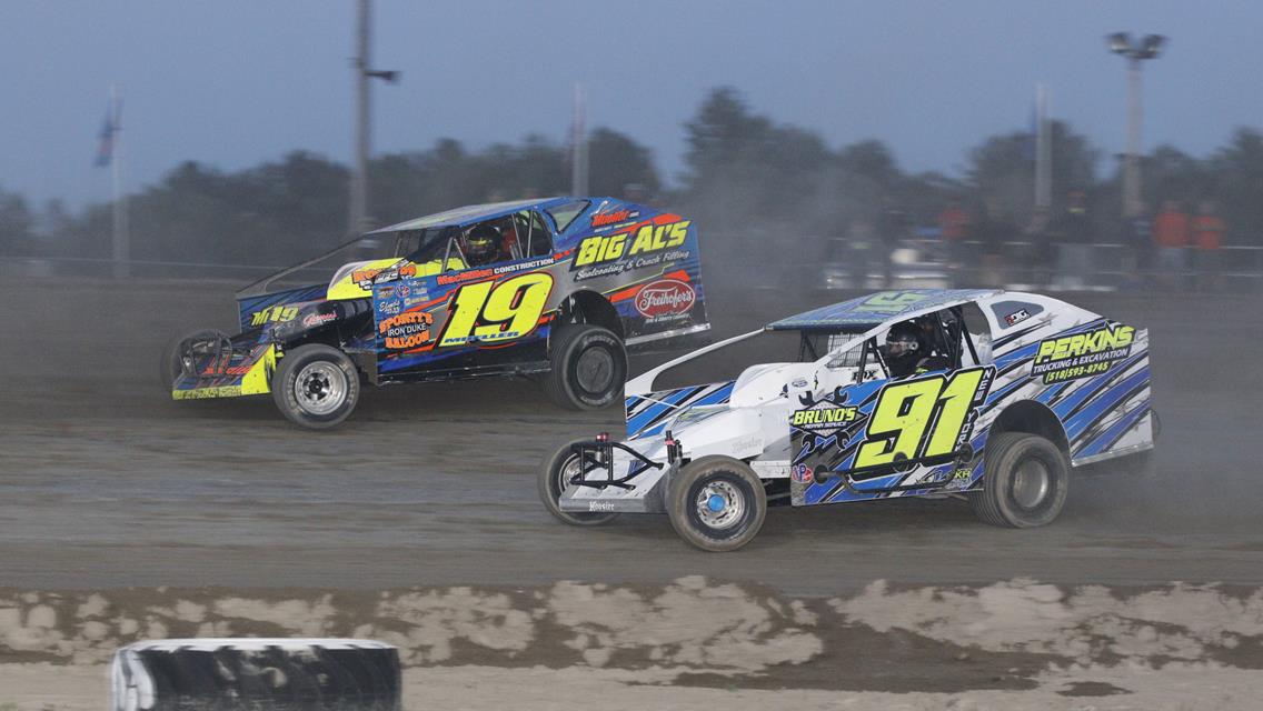 Mueller Dominates at Airborne