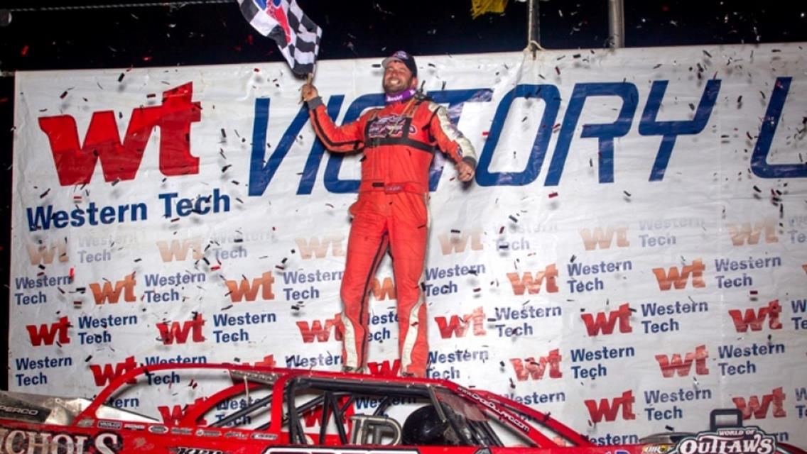 Cade Dillard Captures First Career World of Outlaws Victory
