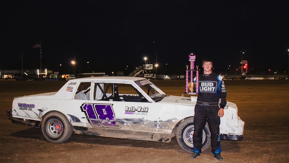 FOOTBALLER MICHAELSOHN ENDS SEASON WITH A VICTORY