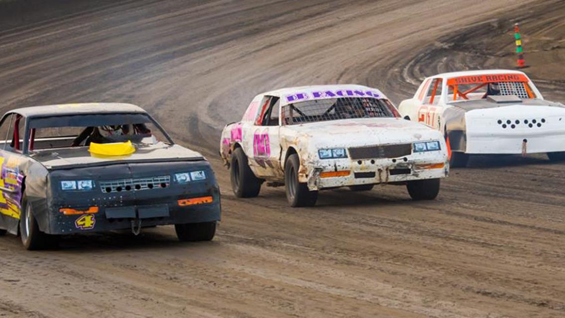 Pure Stock Summertime Shootout, Independence Modified Clash up next at Highbanks